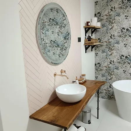 Vikendica Country House Marezige